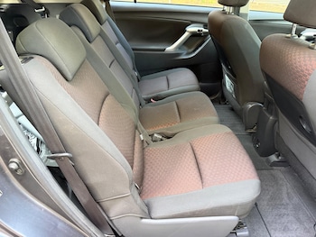 Used Toyota Verso 2011 for sale - 79349207: Photo
