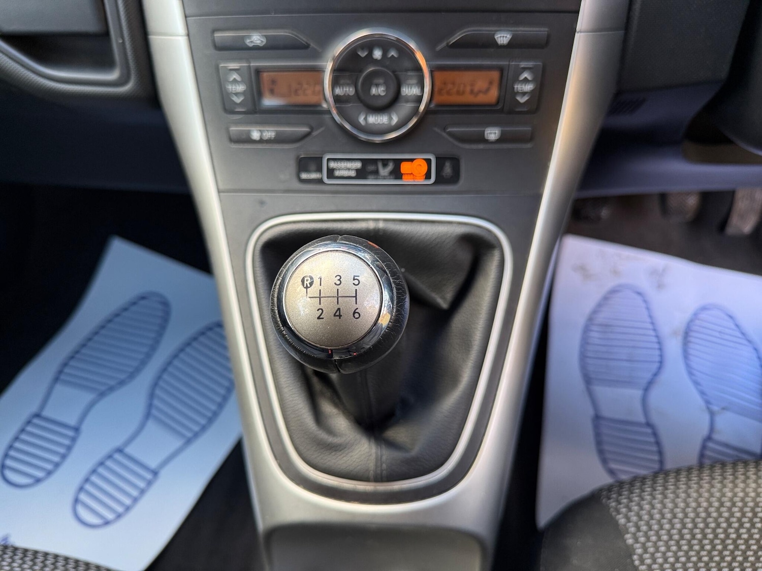 Used Toyota Auris 2010 for sale - 77040040: Photo 24