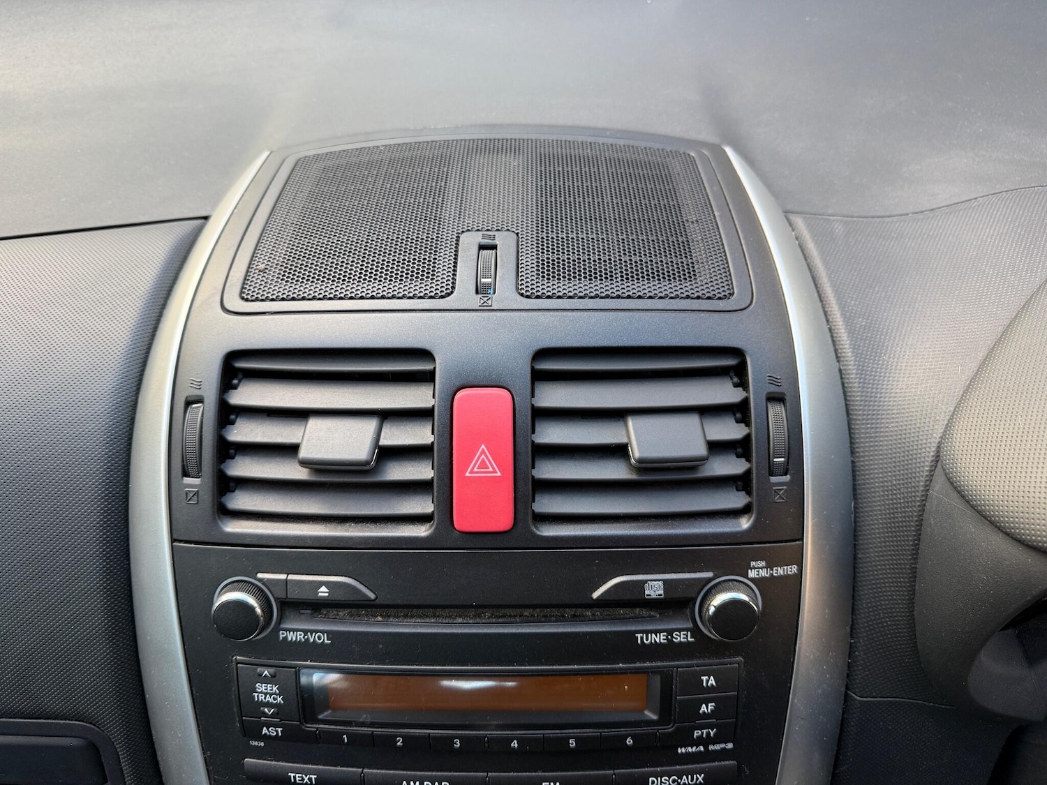 Used Toyota Auris 2010 for sale - 77040040: Photo 25