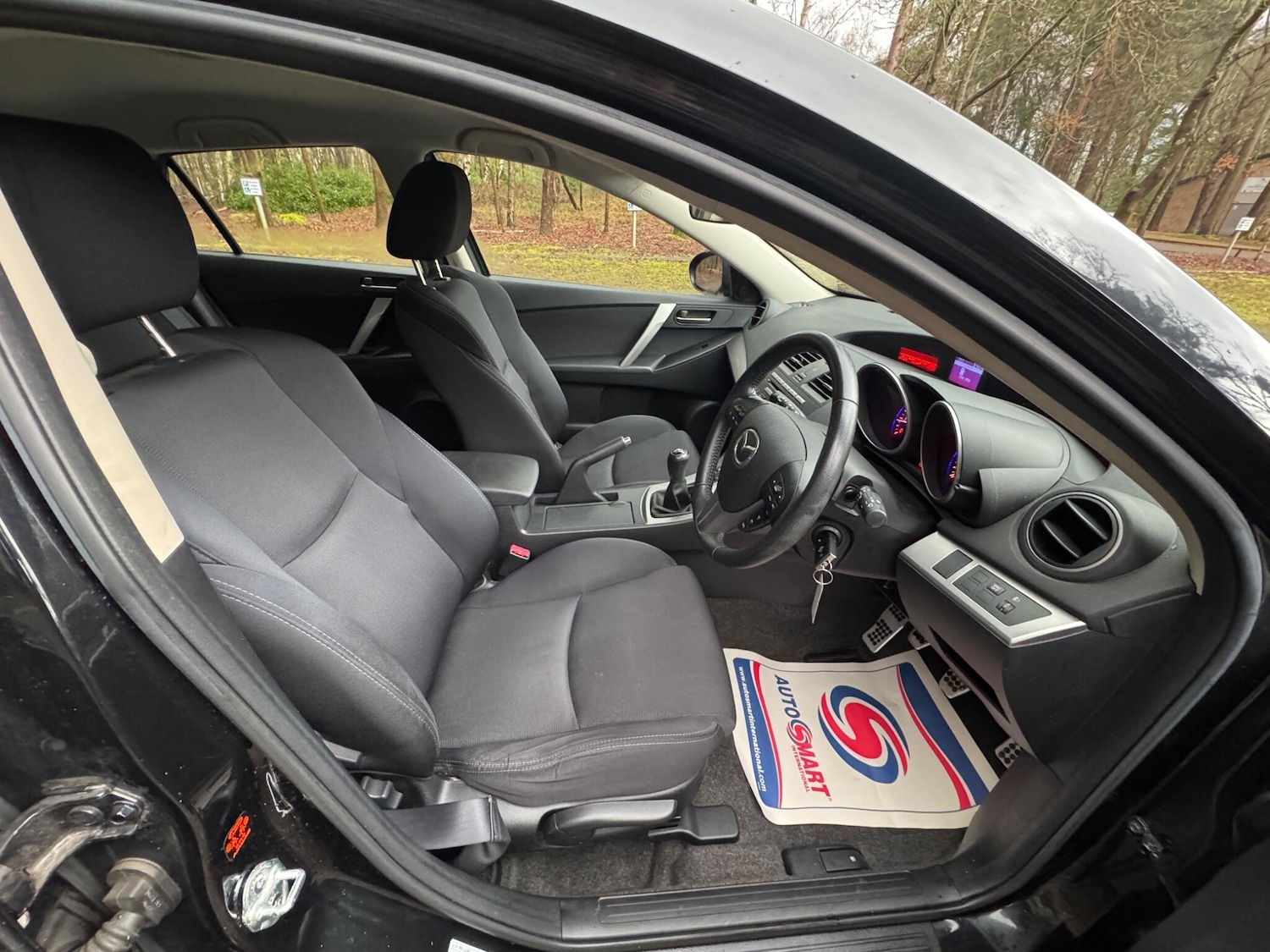 Used Mazda Mazda3 2011 for sale - 77479173: Photo 4