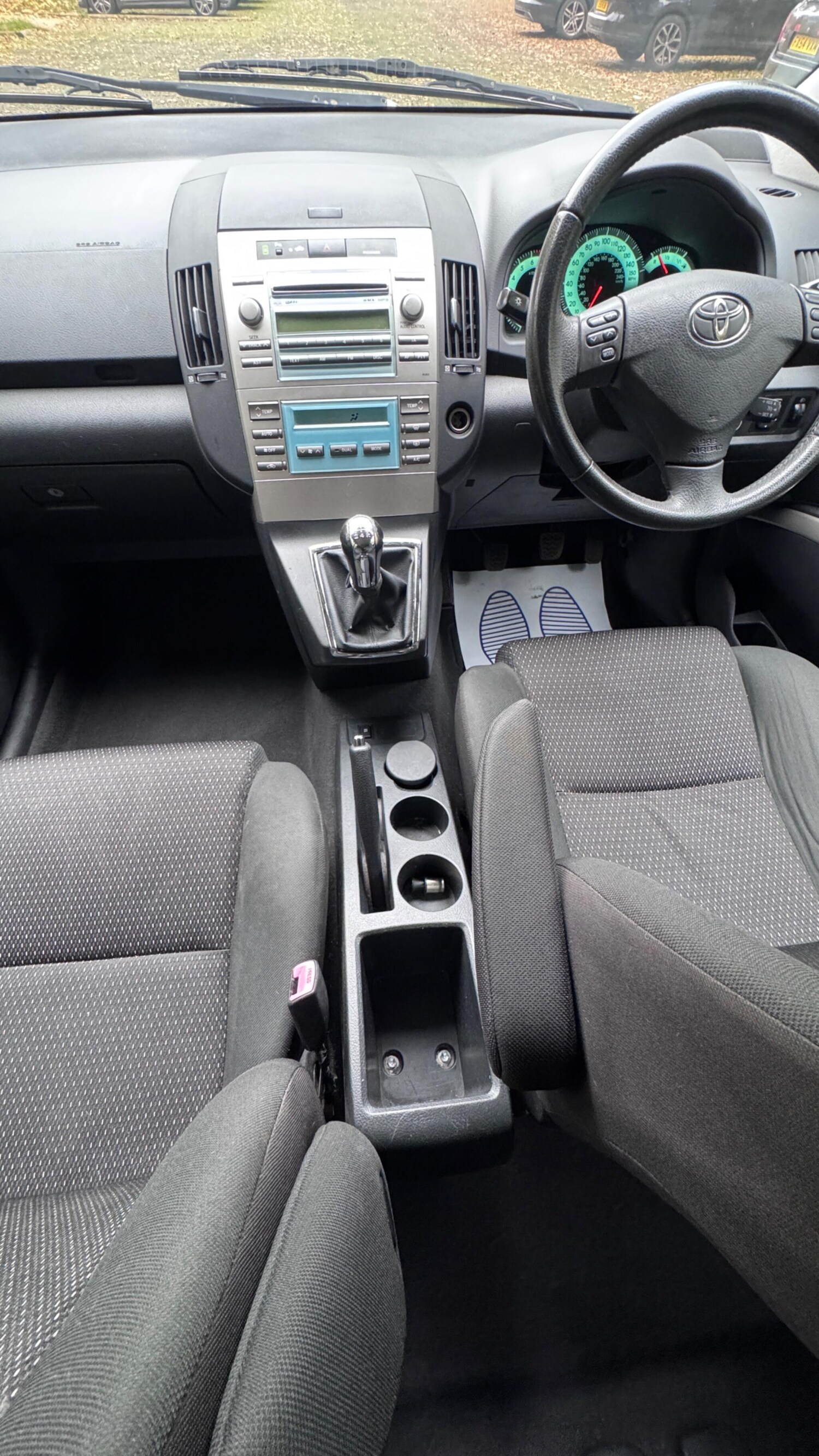 Used Toyota Corolla Verso for sale - 77510040: Photo 36