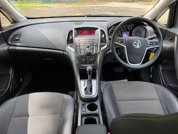 Used Vauxhall Astra 2011 for sale - 78503671: Photo