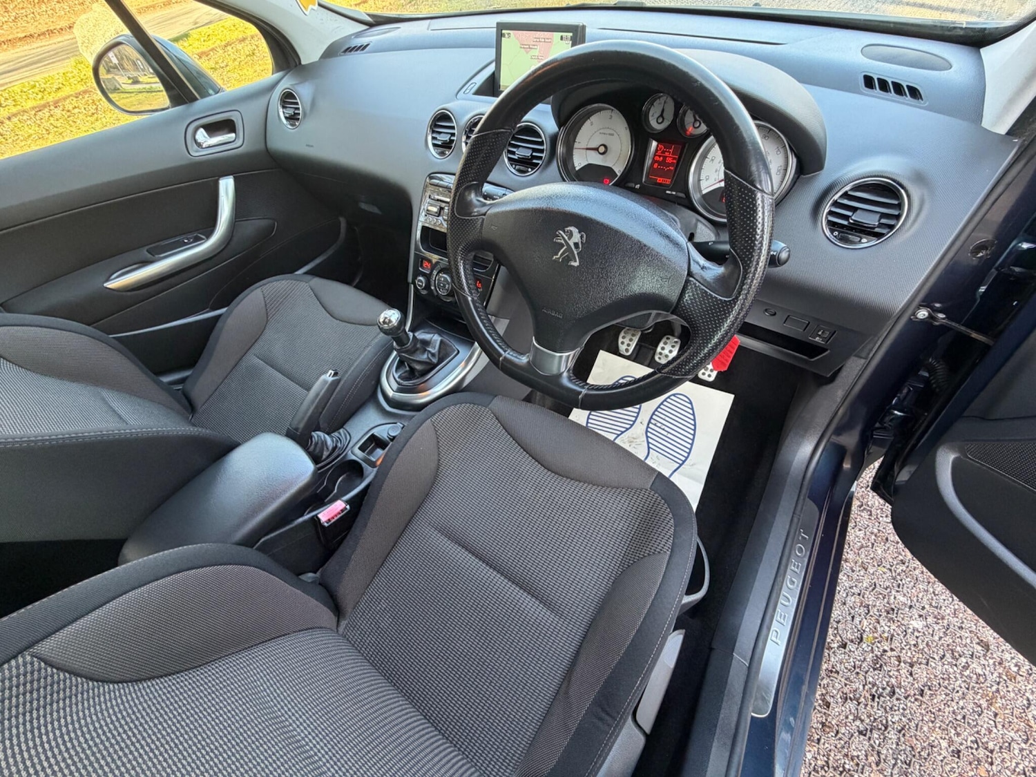 Used Peugeot 308 2013 for sale - 77982732: Photo 14