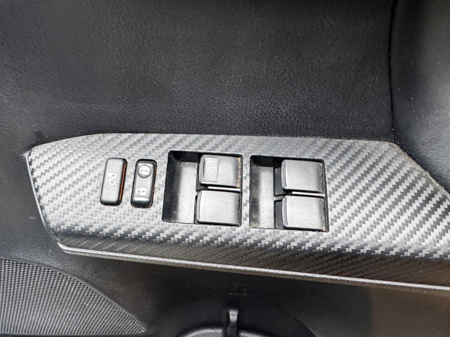 Used Toyota RAV4 2015 for sale - 77039838: Photo 16