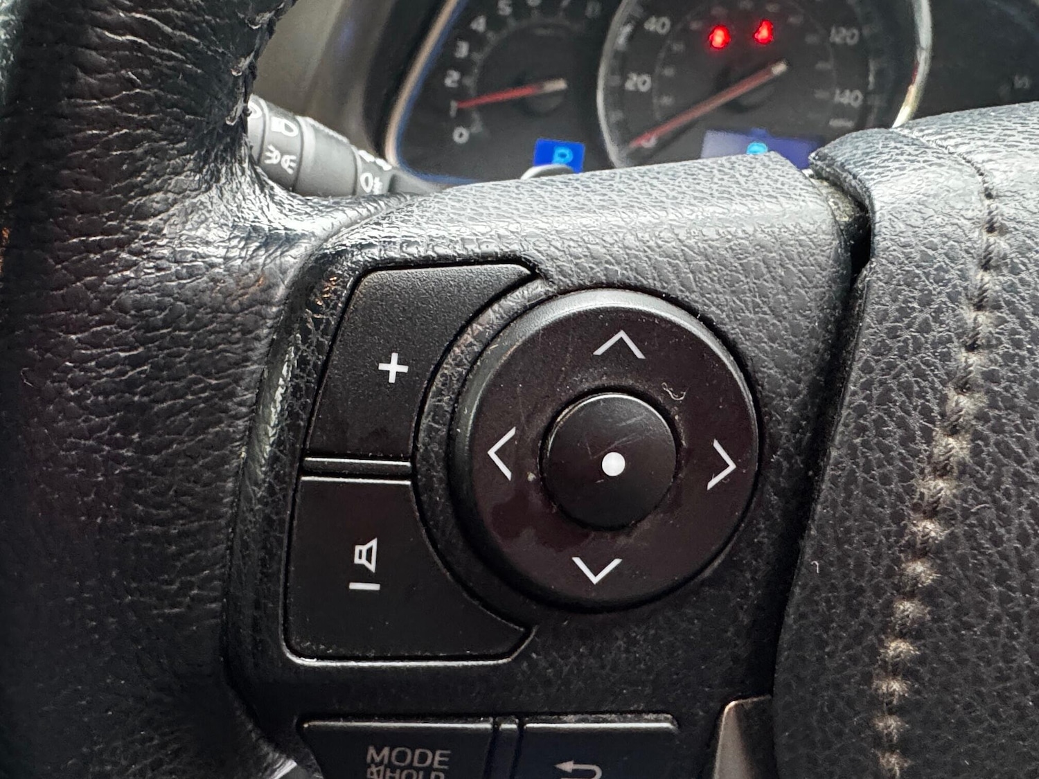 Used Toyota RAV4 2015 for sale - 77039838: Photo 29