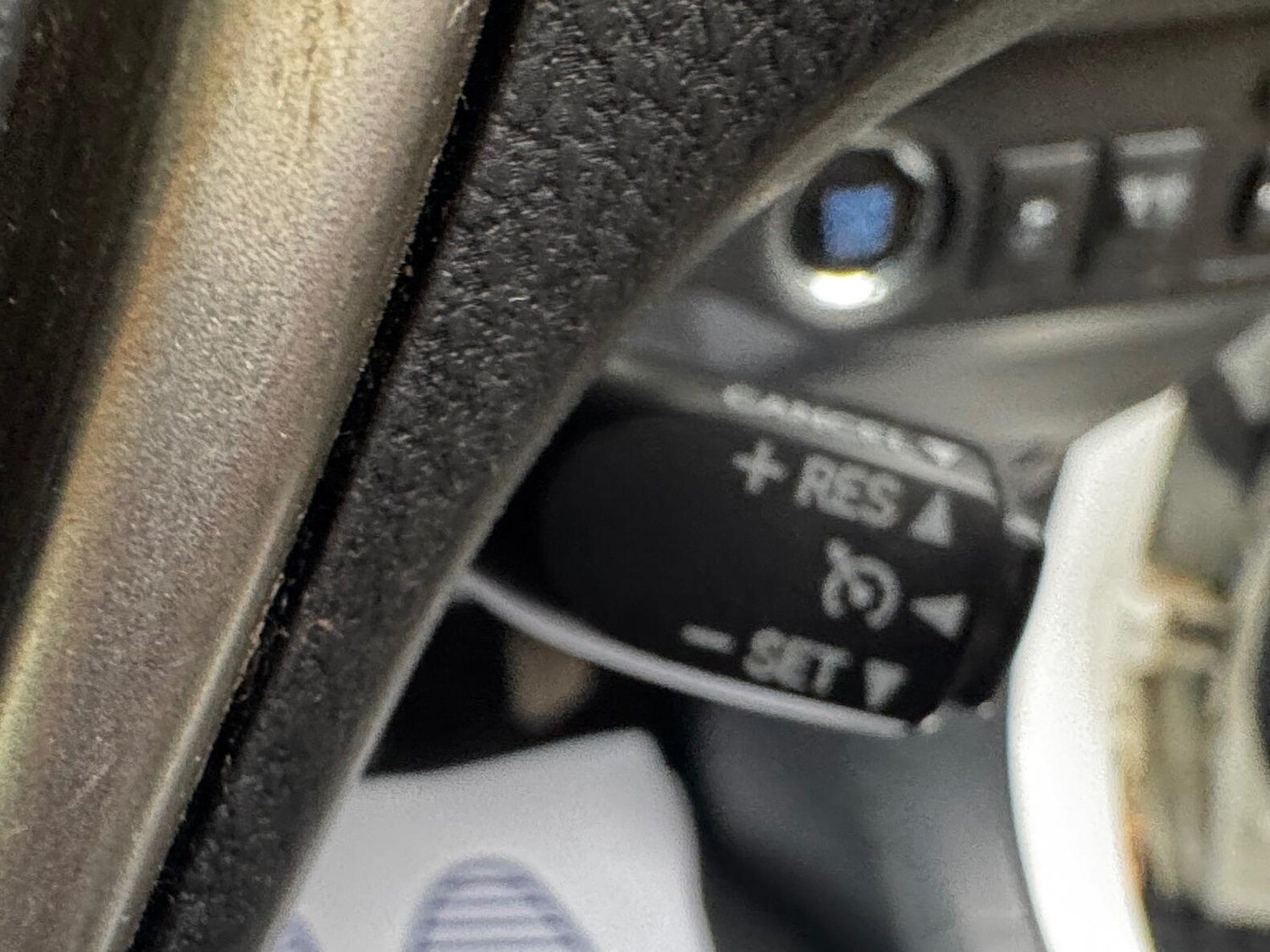 Used Toyota RAV4 2015 for sale - 77039838: Photo 30