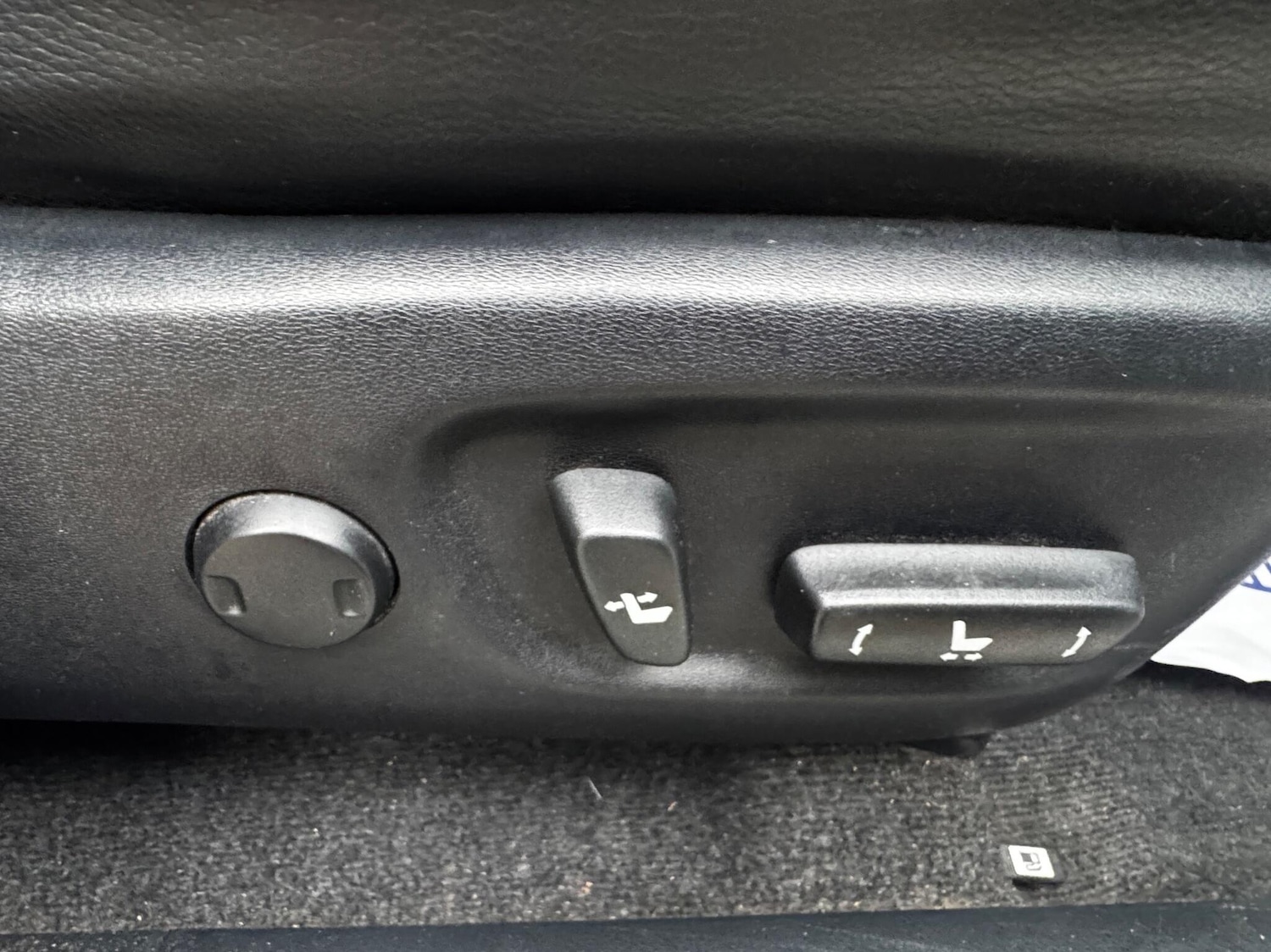 Used Toyota RAV4 2015 for sale - 77039838: Photo 34