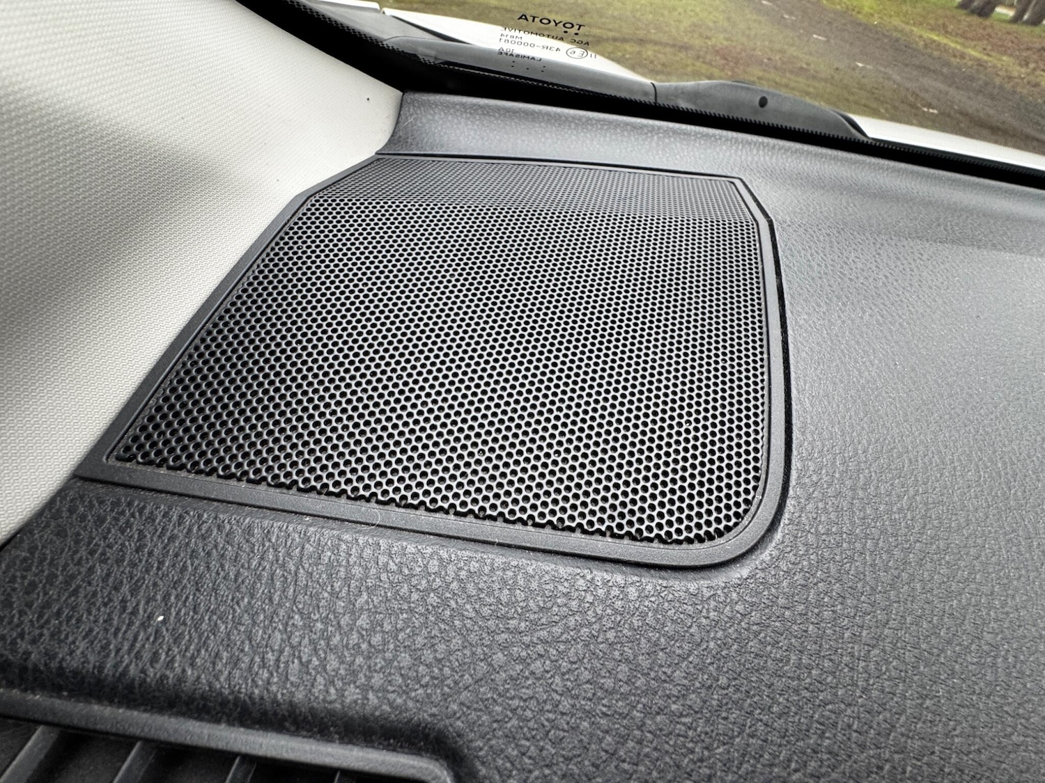 Used Toyota RAV4 2015 for sale - 77039838: Photo 42