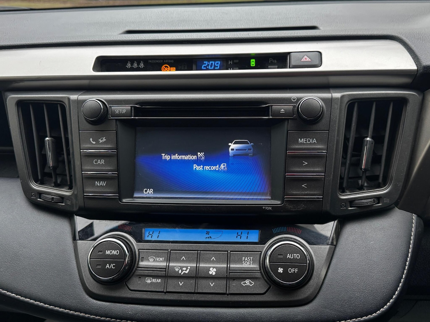 Used Toyota RAV4 2015 for sale - 77039838: Photo 46