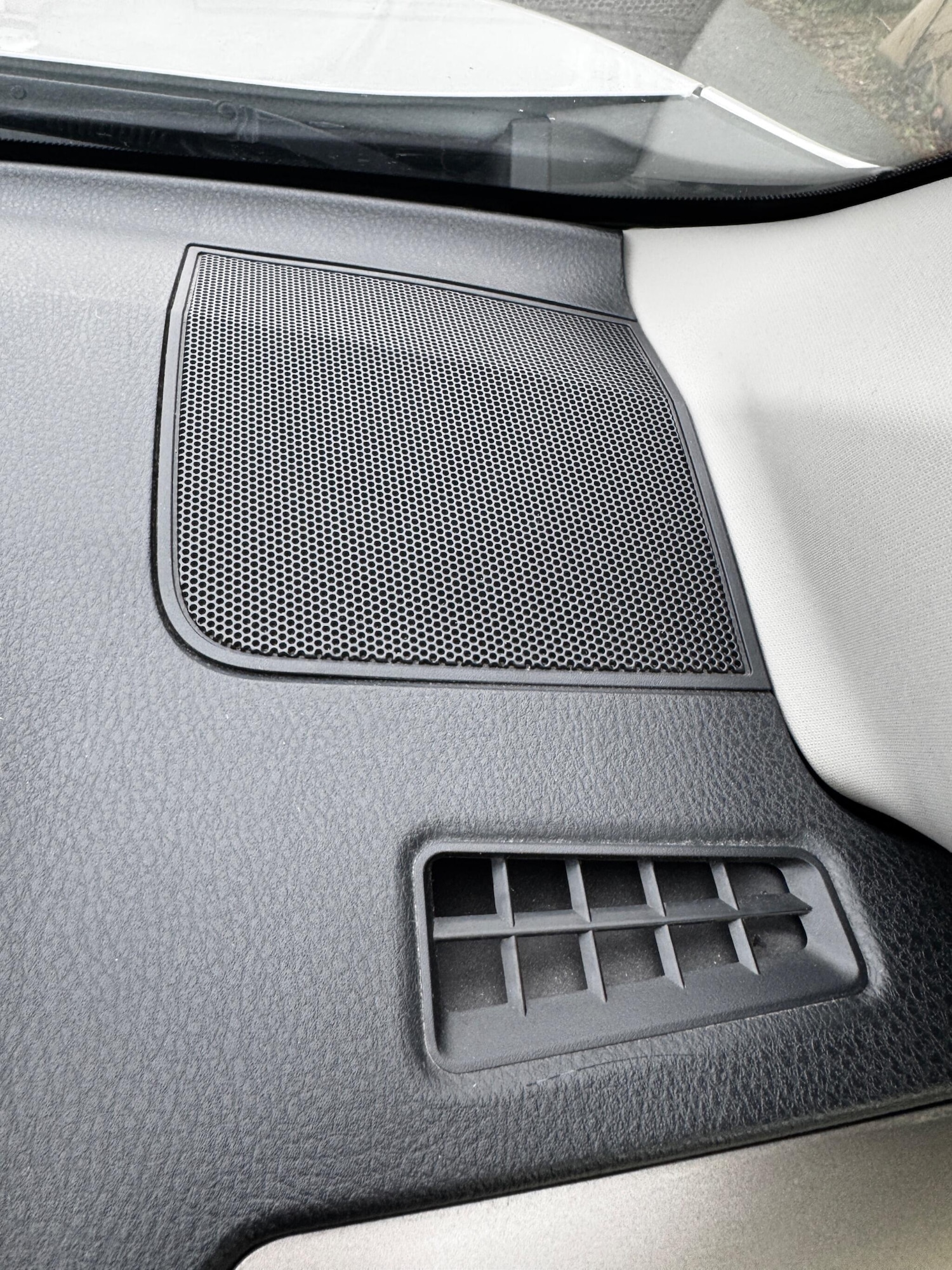 Used Toyota RAV4 2015 for sale - 77039838: Photo 49