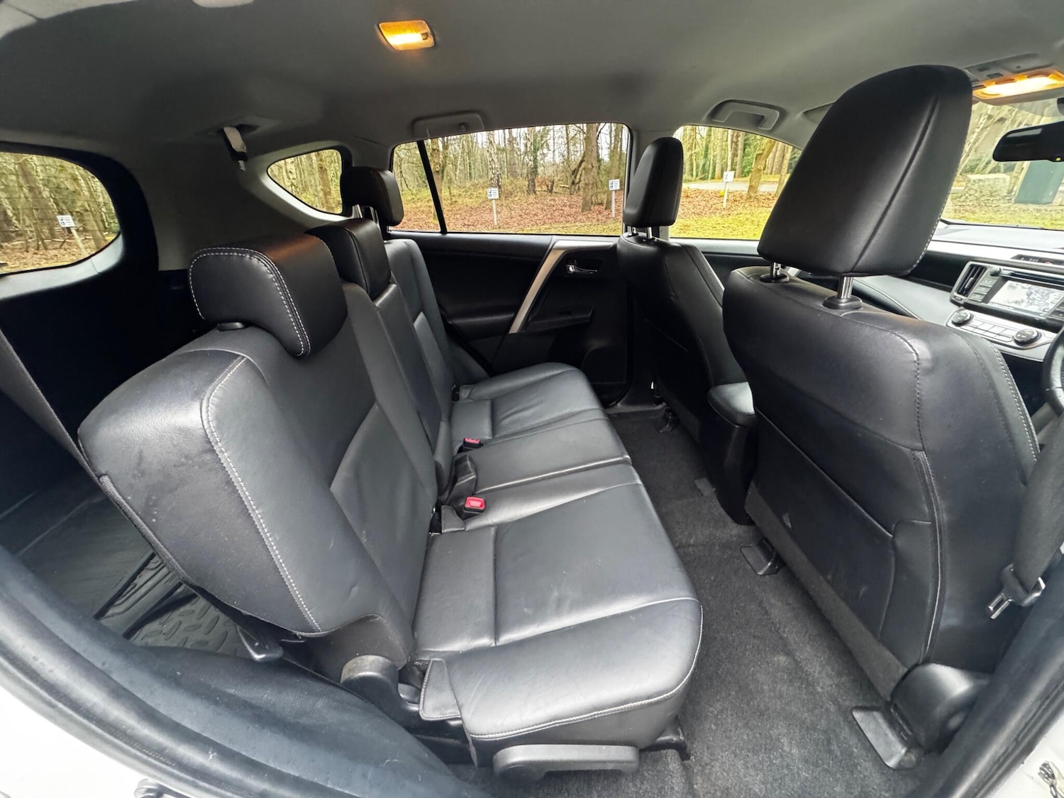 Used Toyota RAV4 2015 for sale - 77039838: Photo 5