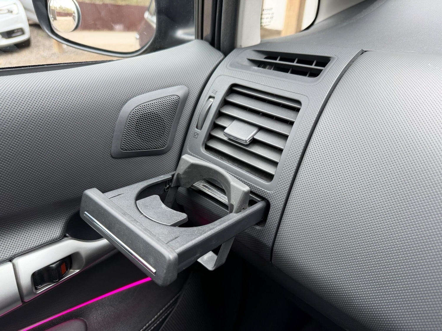 Used Toyota Auris 2010 for sale - 77982260: Photo 39