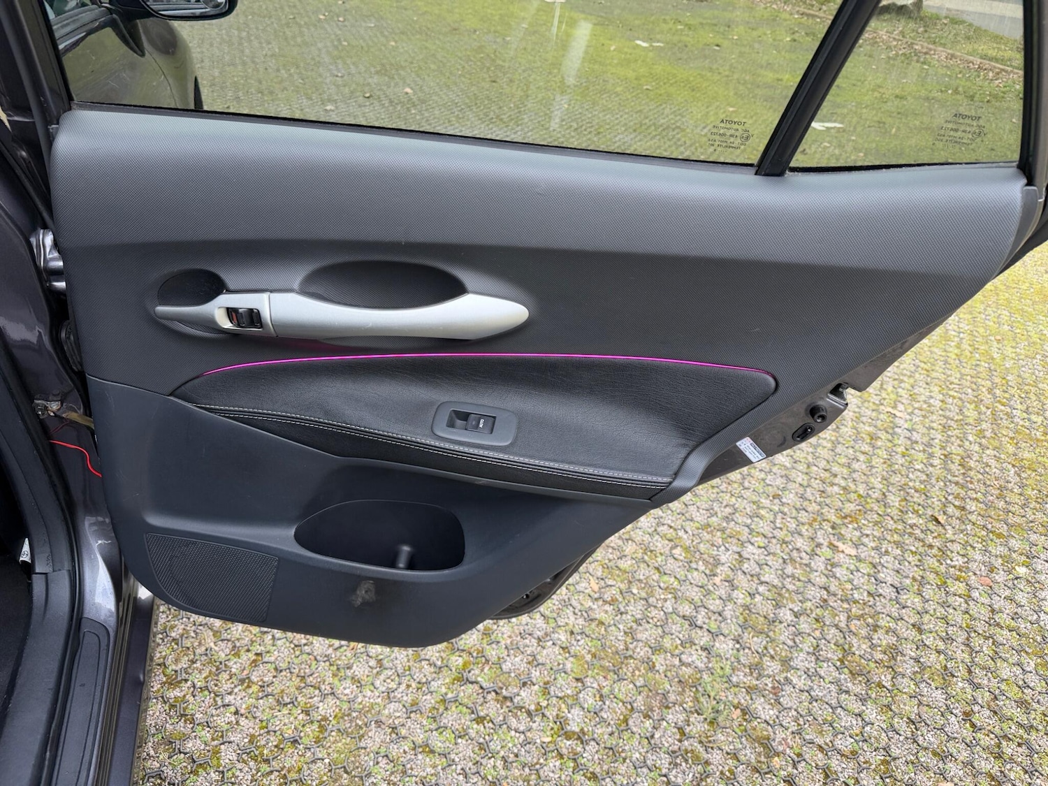 Used Toyota Auris 2010 for sale - 77982260: Photo 49