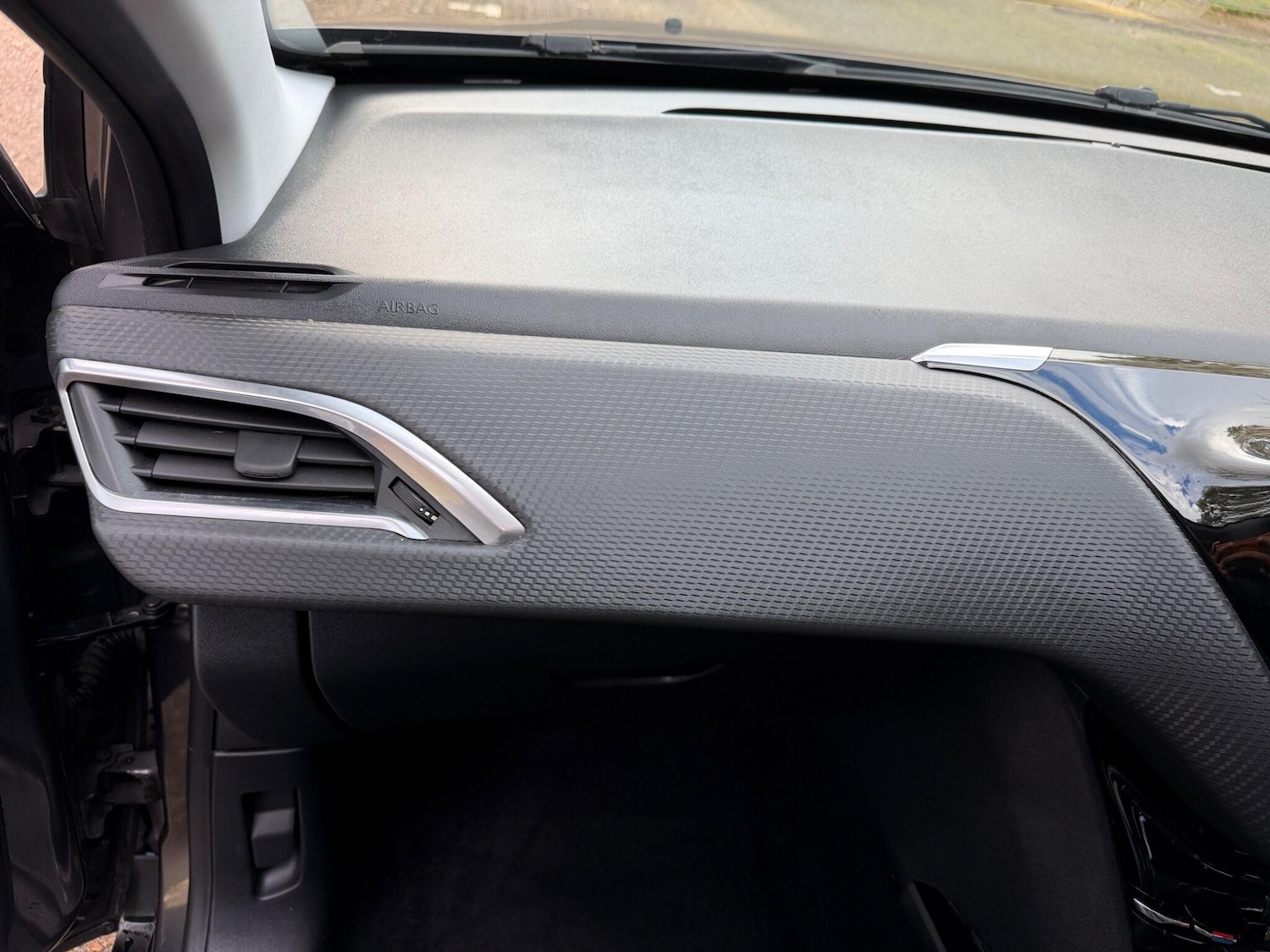 Used Peugeot 2008 2018 for sale - 78086752: Photo 36