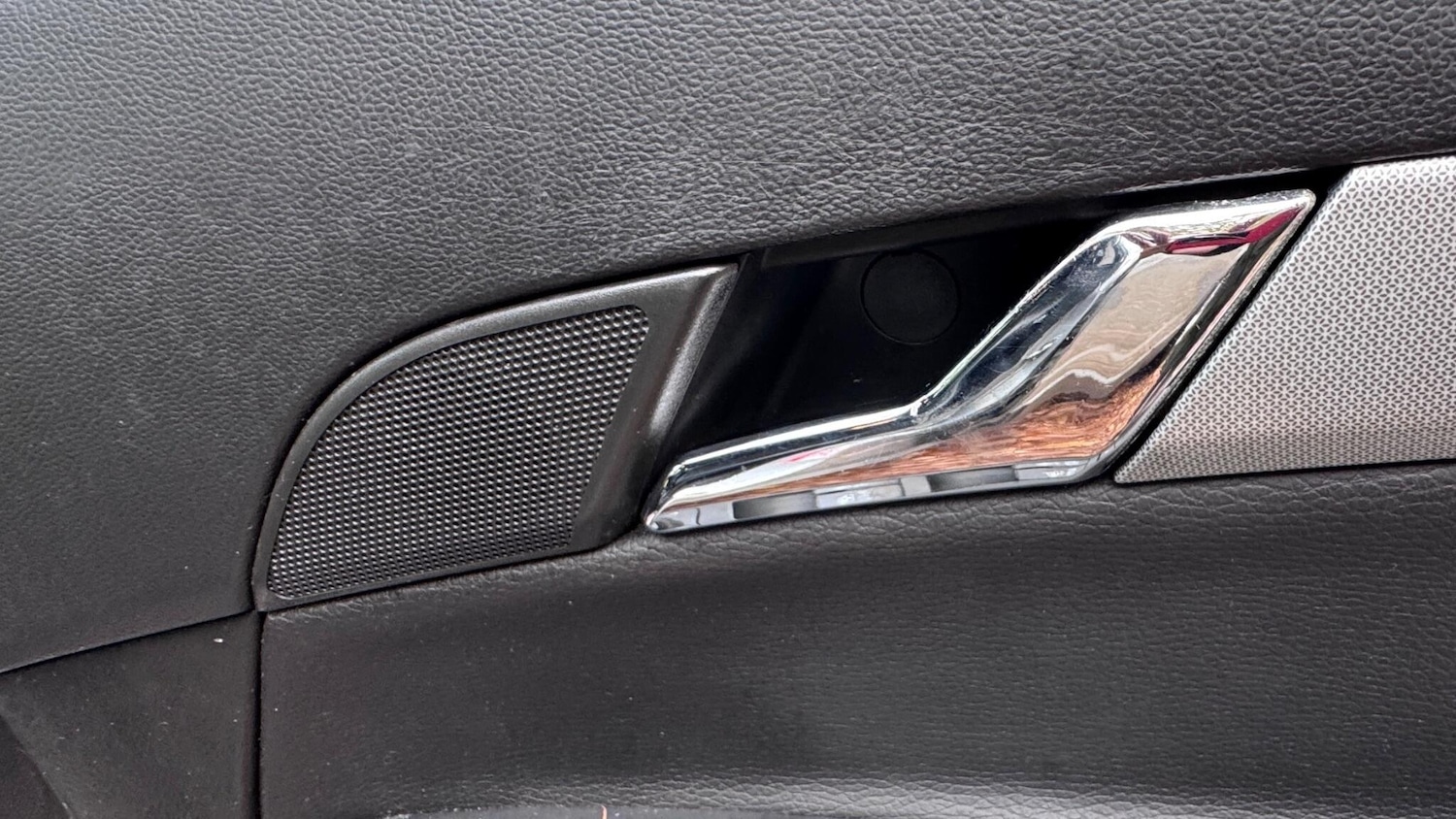 Used Vauxhall Antara 2013 for sale - 77040435: Photo 30