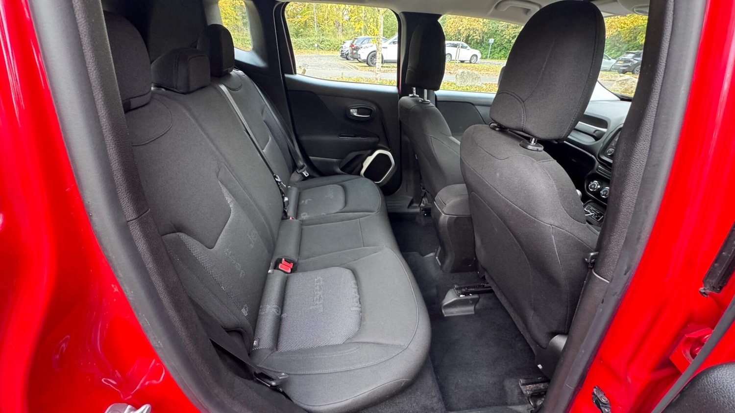 Used Jeep Renegade 2015 for sale - 77040907: Photo 5