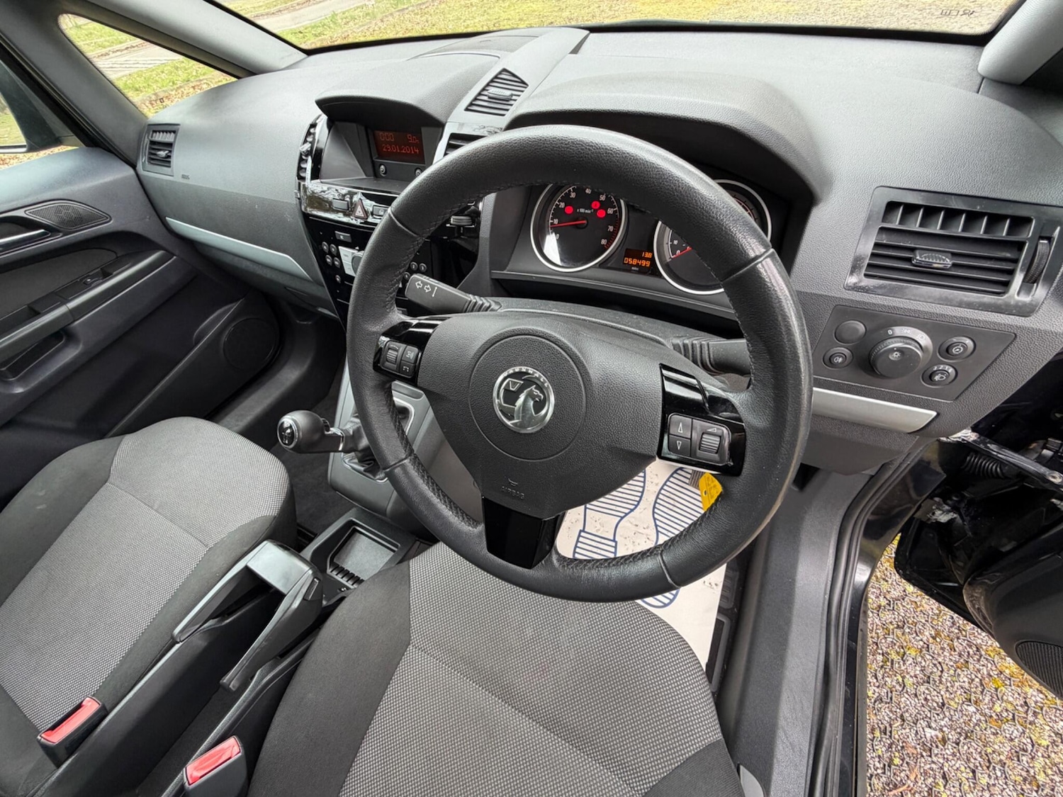 Used Vauxhall Zafira 2014 for sale - 77939516: Photo 26