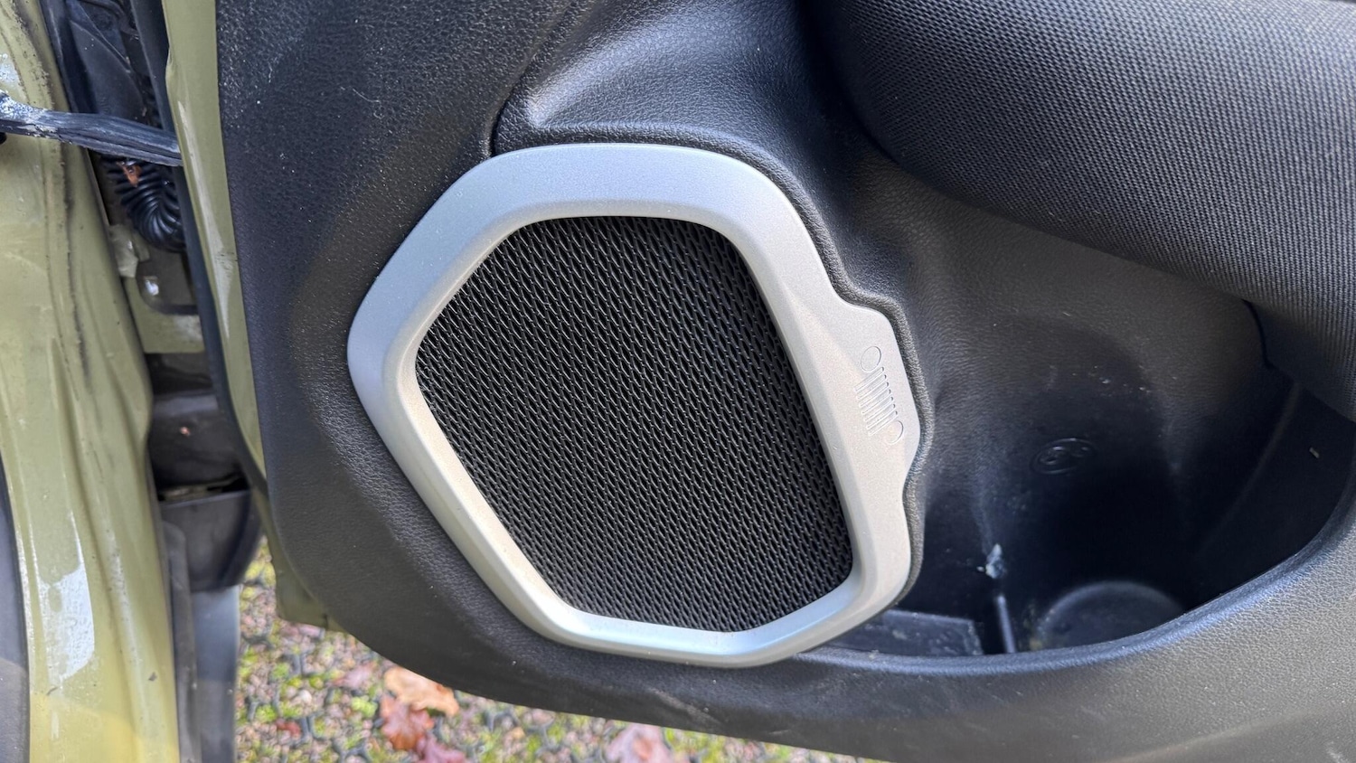 Used Jeep Renegade 2015 for sale - 77039693: Photo 24