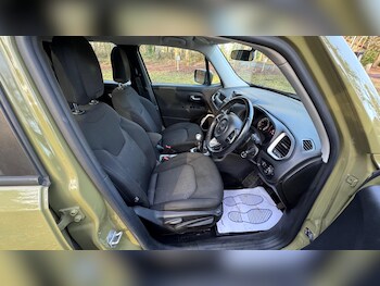 Used Jeep Renegade 2015 for sale - 77039693: Photo