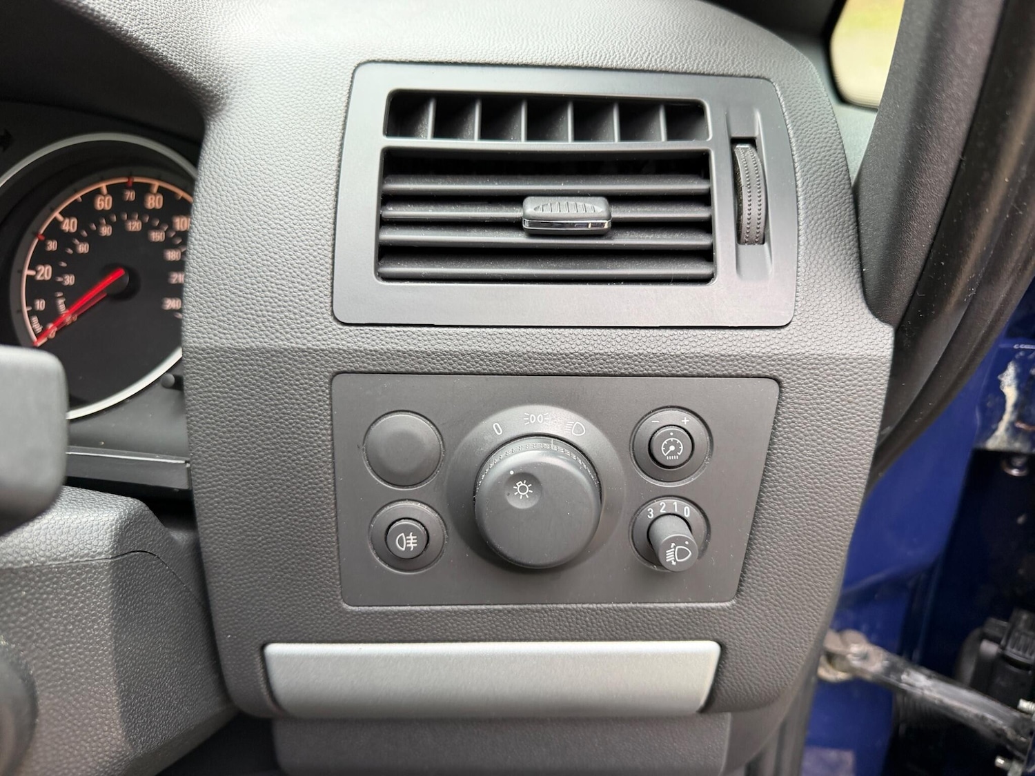 Used Vauxhall Zafira 2014 for sale - 78185254: Photo 31