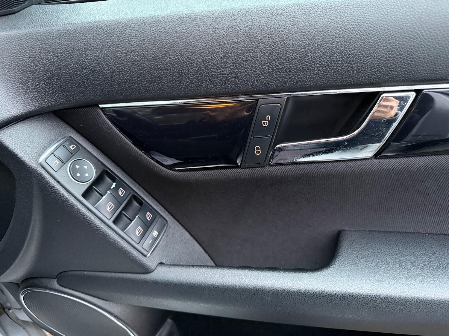 Used Mercedes-Benz C Class 2011 for sale - 77304989: Photo 44