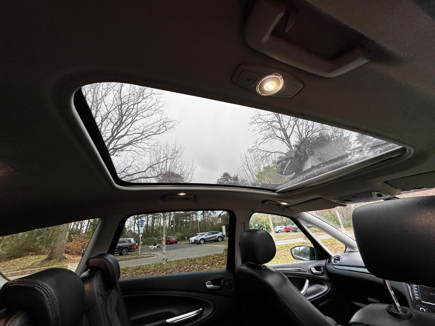 Used Ford S-Max 2012 for sale - 77091389: Photo 3