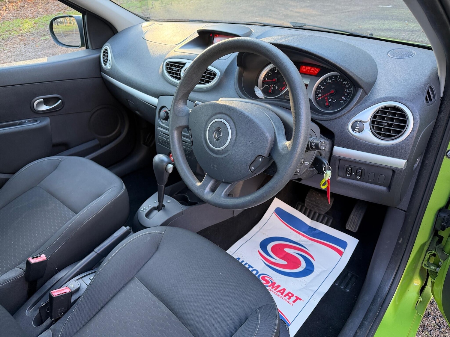 Used Renault Clio 2009 for sale - 77163421: Photo 15