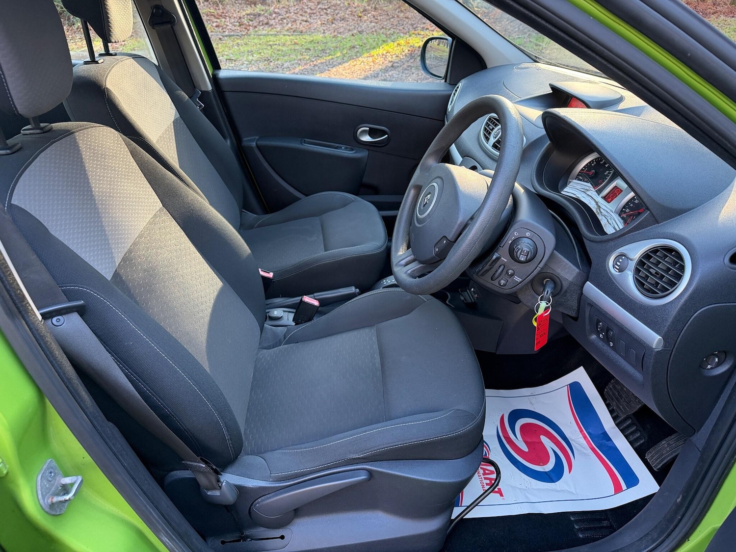 Used Renault Clio 2009 for sale - 77163421: Photo 16