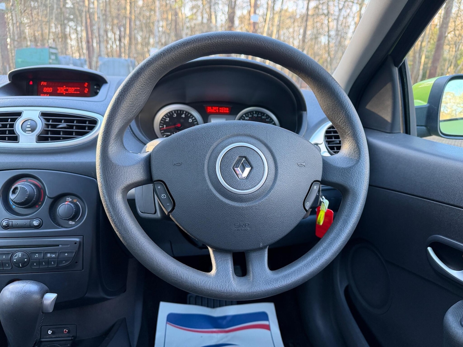 Used Renault Clio 2009 for sale - 77163421: Photo 27