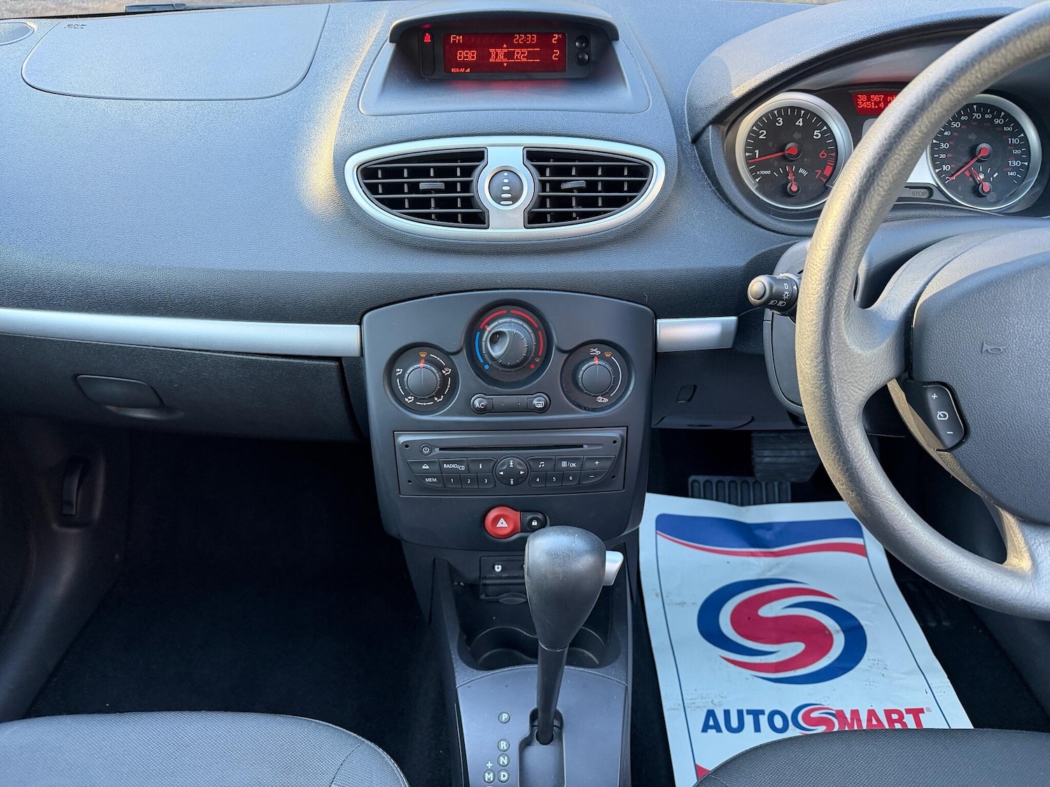 Used Renault Clio 2009 for sale - 77163421: Photo 28