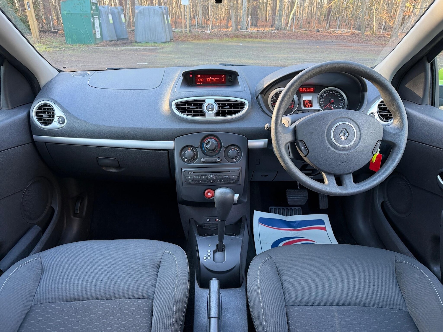 Used Renault Clio 2009 for sale - 77163421: Photo 3