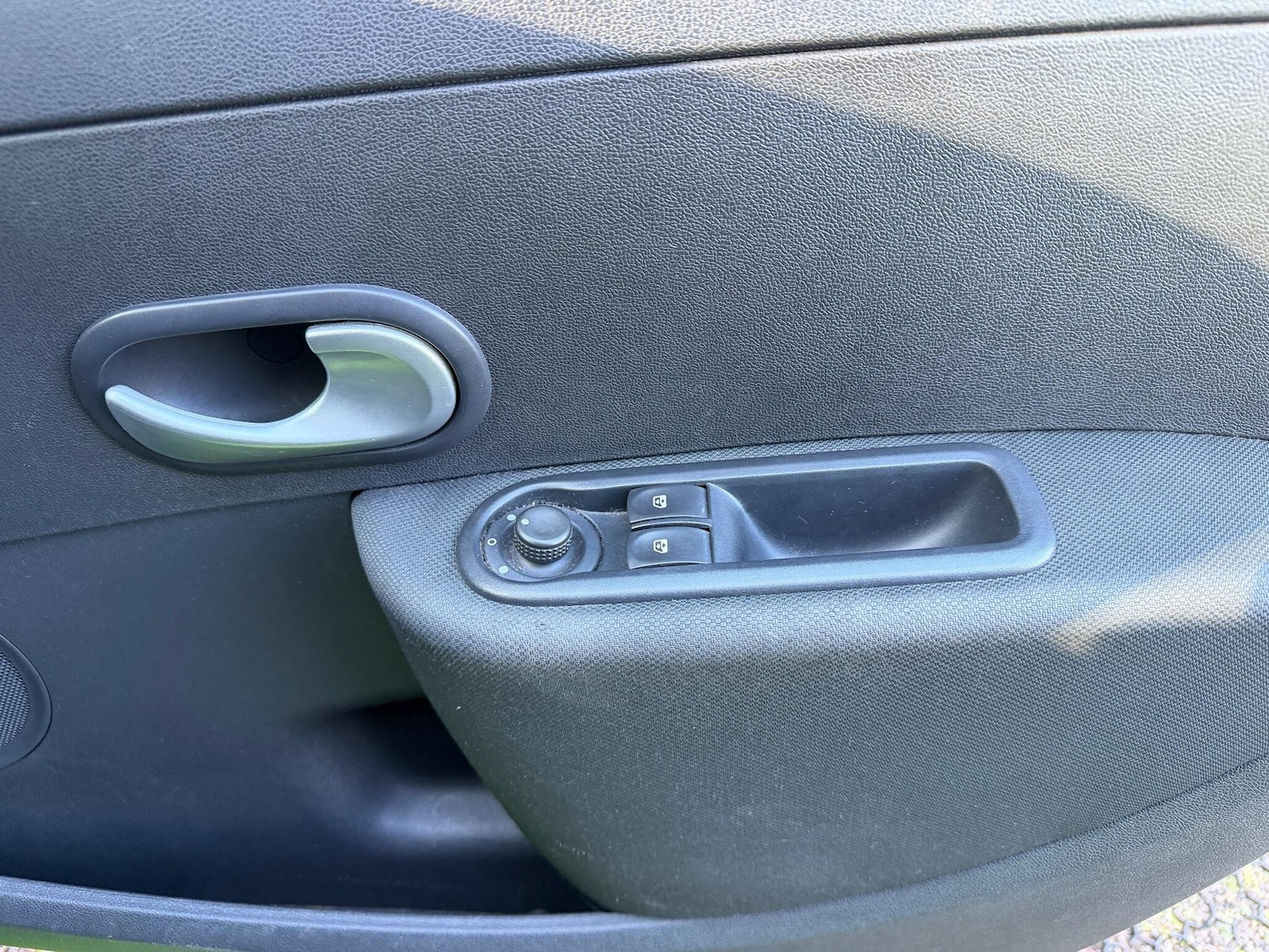 Used Renault Clio 2009 for sale - 77163421: Photo 38