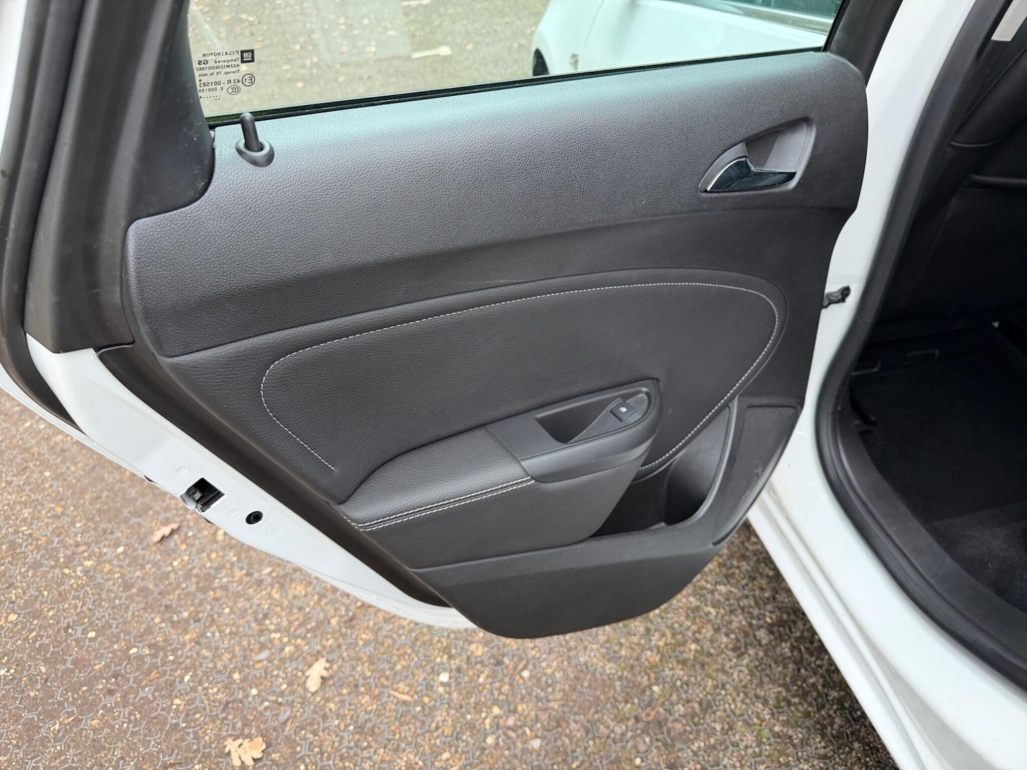 Used Vauxhall Astra for sale - 77683969: Photo 46