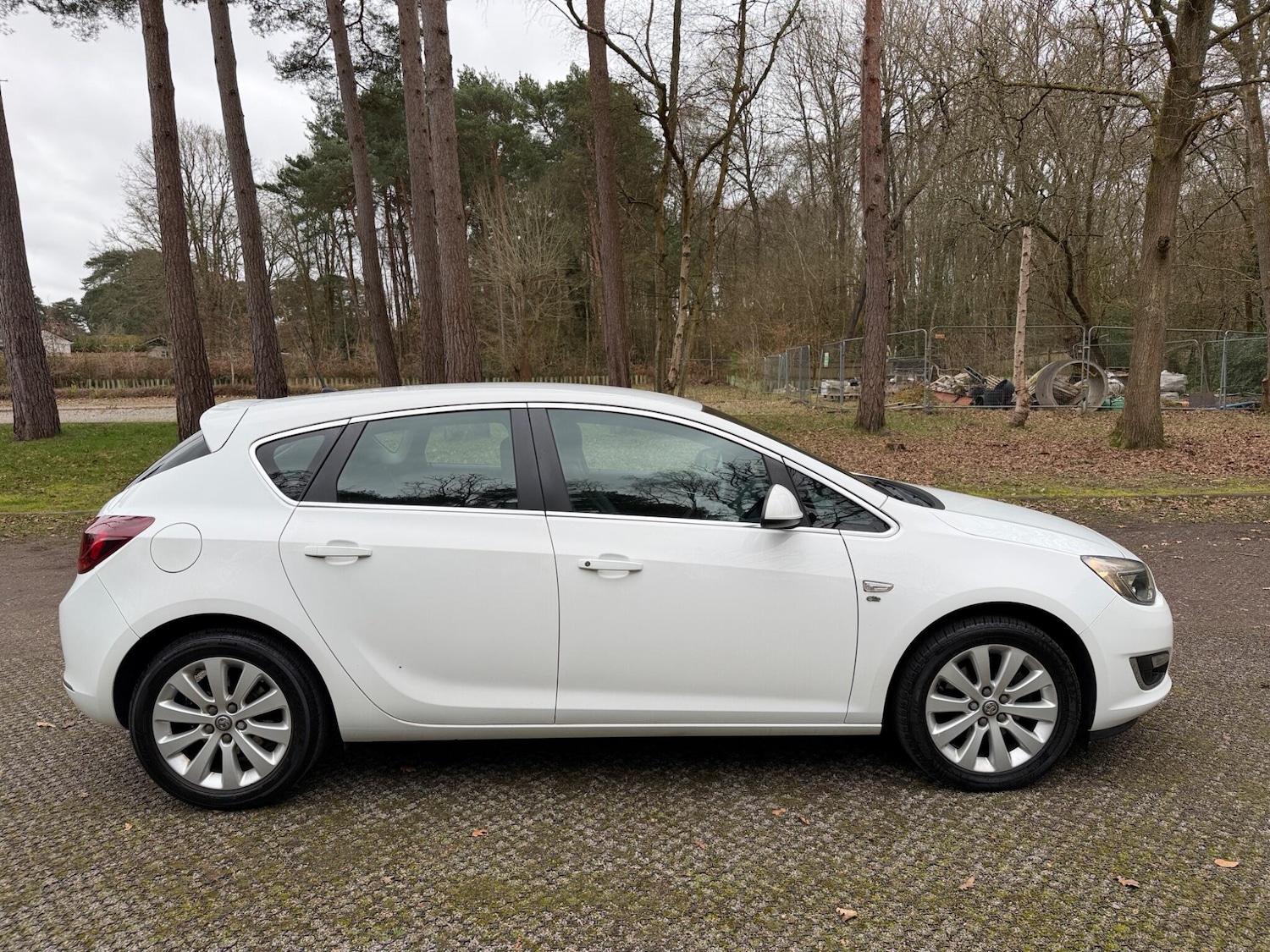 Used Vauxhall Astra for sale - 77683969: Photo 6