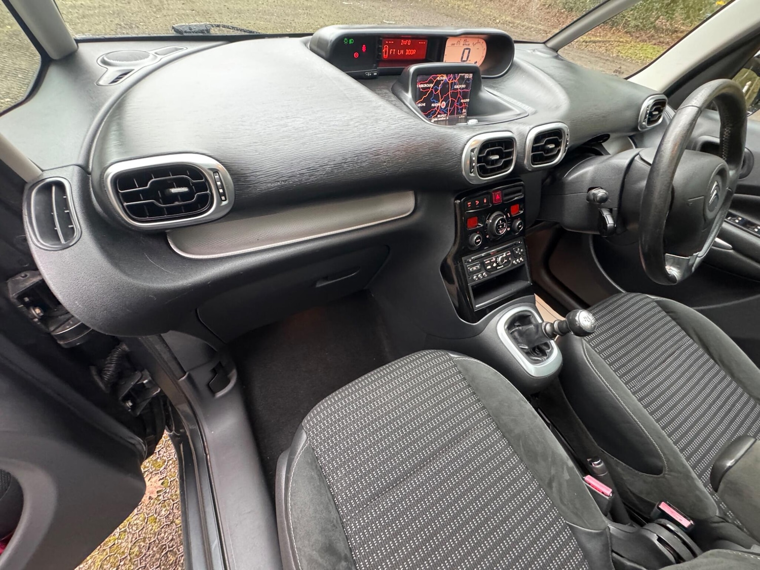 Used Citroen C3 Picasso 2013 for sale - 77331254: Photo 30