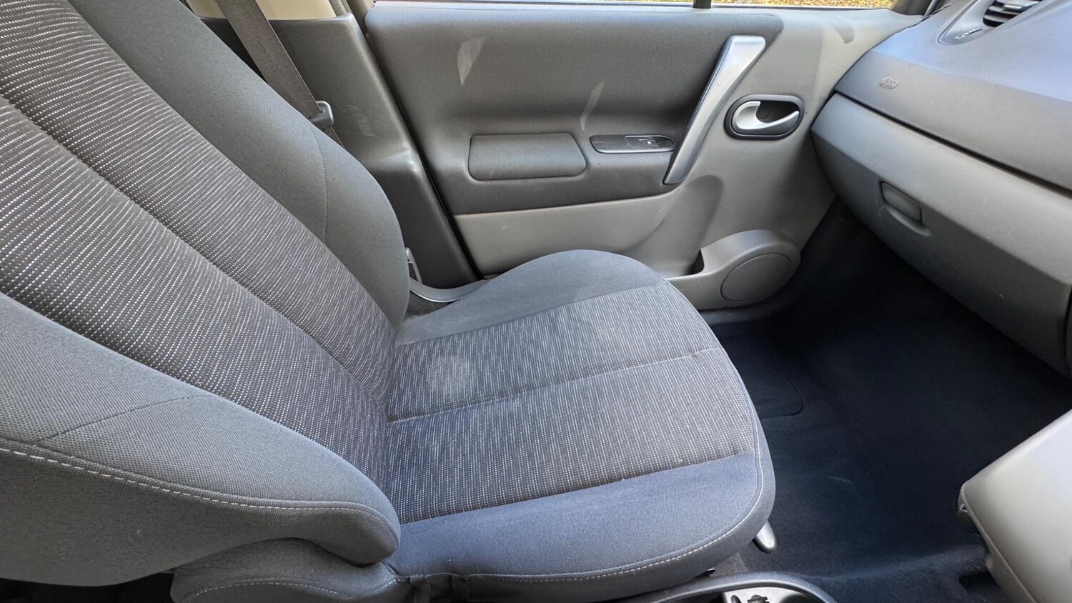 Used Renault Scenic 2008 for sale - 77840043: Photo 38