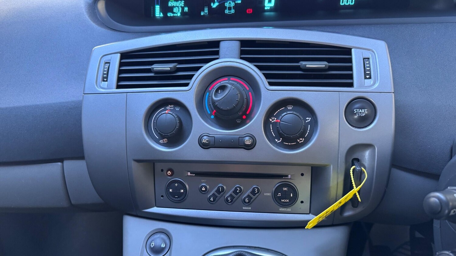 Used Renault Scenic 2008 for sale - 77840043: Photo 41