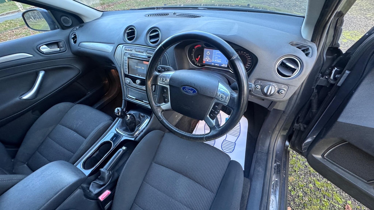 Used Ford Mondeo 2010 for sale - 77040287: Photo 28