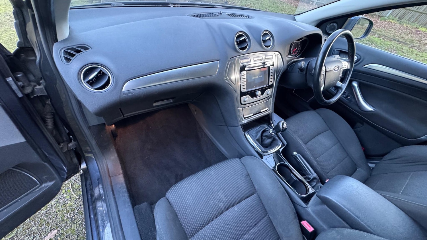 Used Ford Mondeo 2010 for sale - 77040287: Photo 34