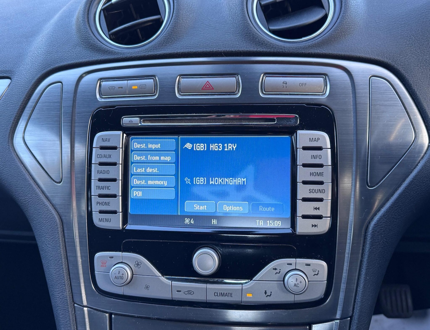 Used Ford Mondeo 2010 for sale - 77040287: Photo 39