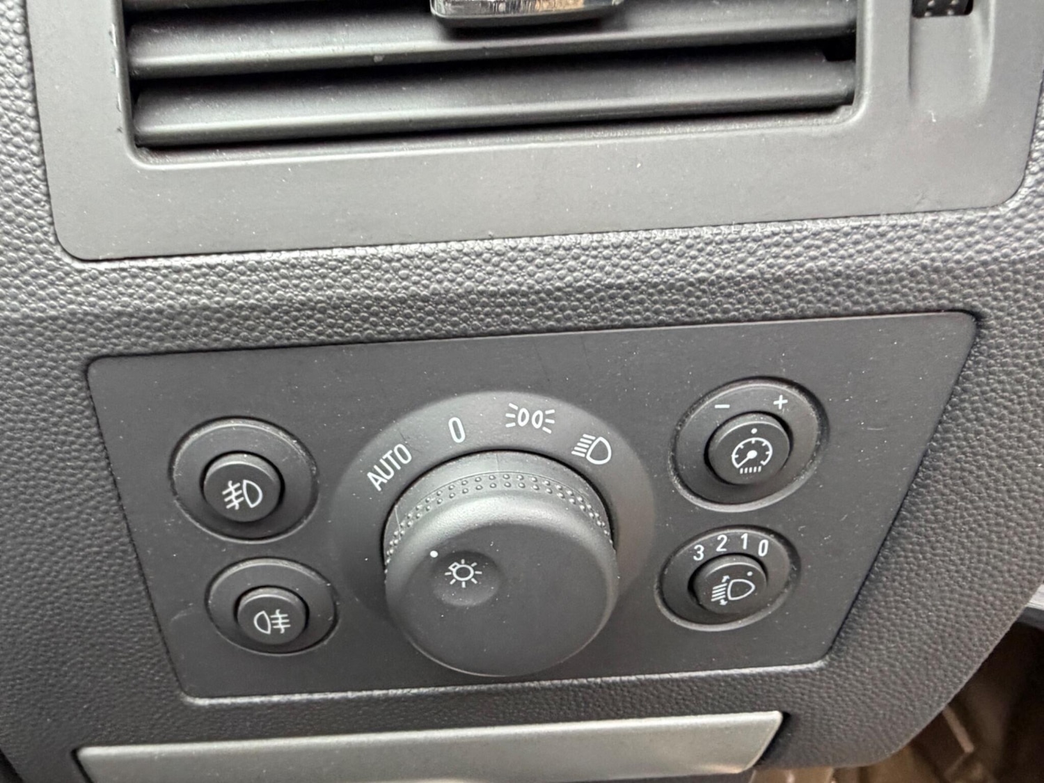 Used Vauxhall Zafira 2012 for sale - 77793866: Photo 22