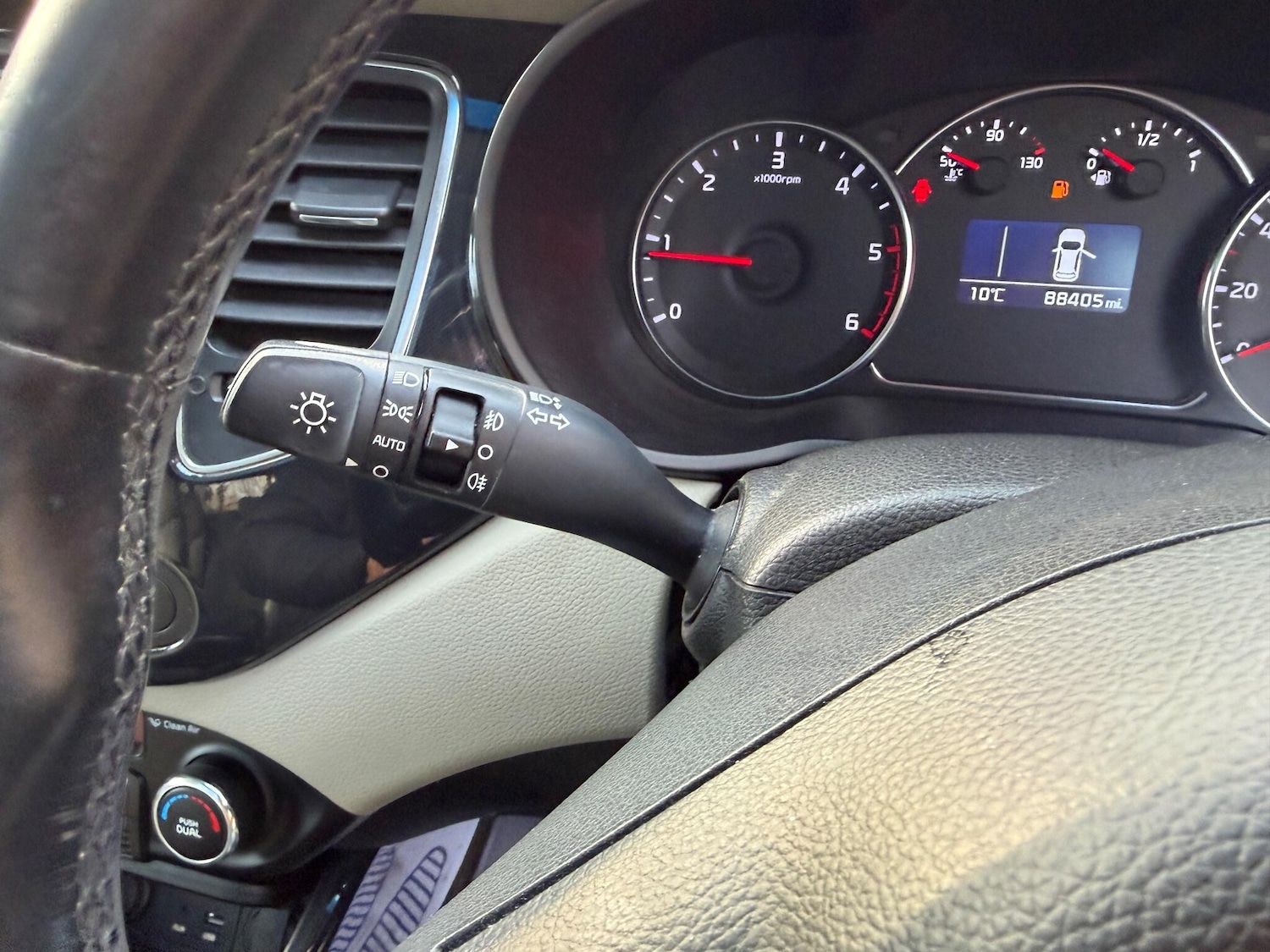 Used Kia Carens 2014 for sale - 77646129: Photo 38