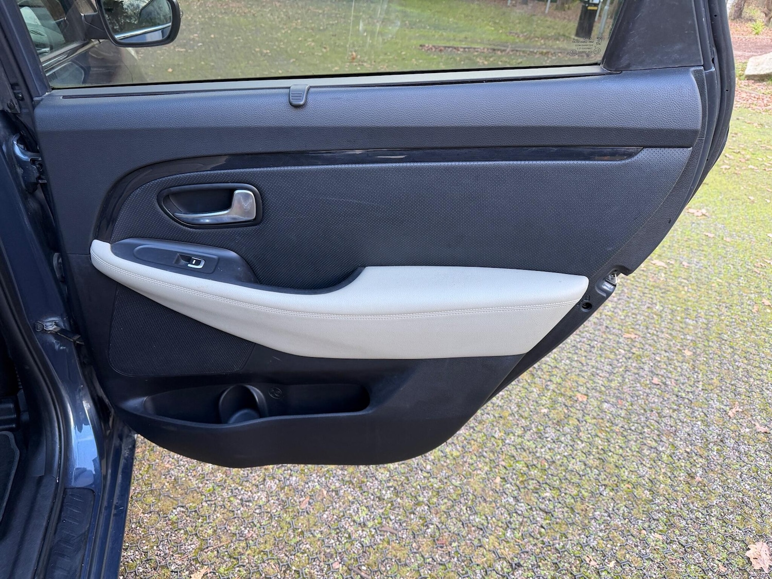 Used Kia Carens 2014 for sale - 77646129: Photo 57