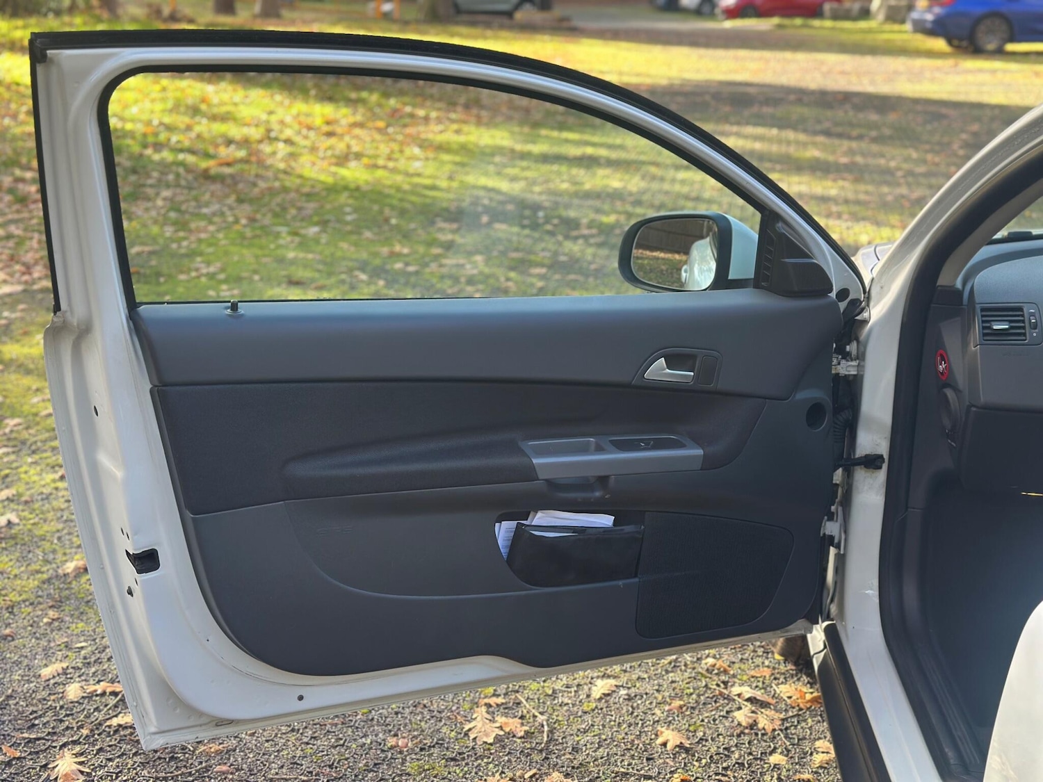 Used Volvo C30 2011 for sale - 77040637: Photo 29