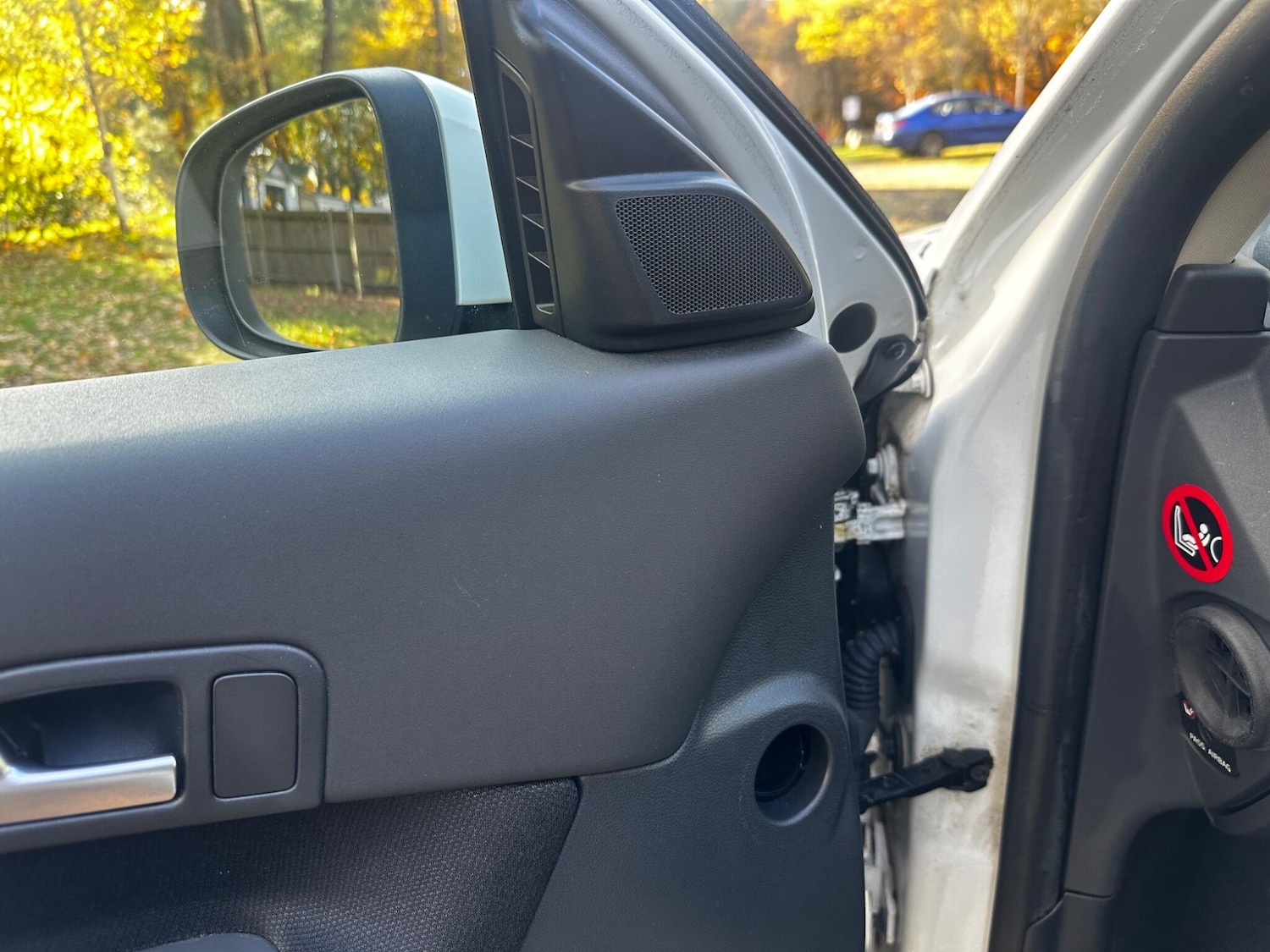 Used Volvo C30 2011 for sale - 77040637: Photo 31