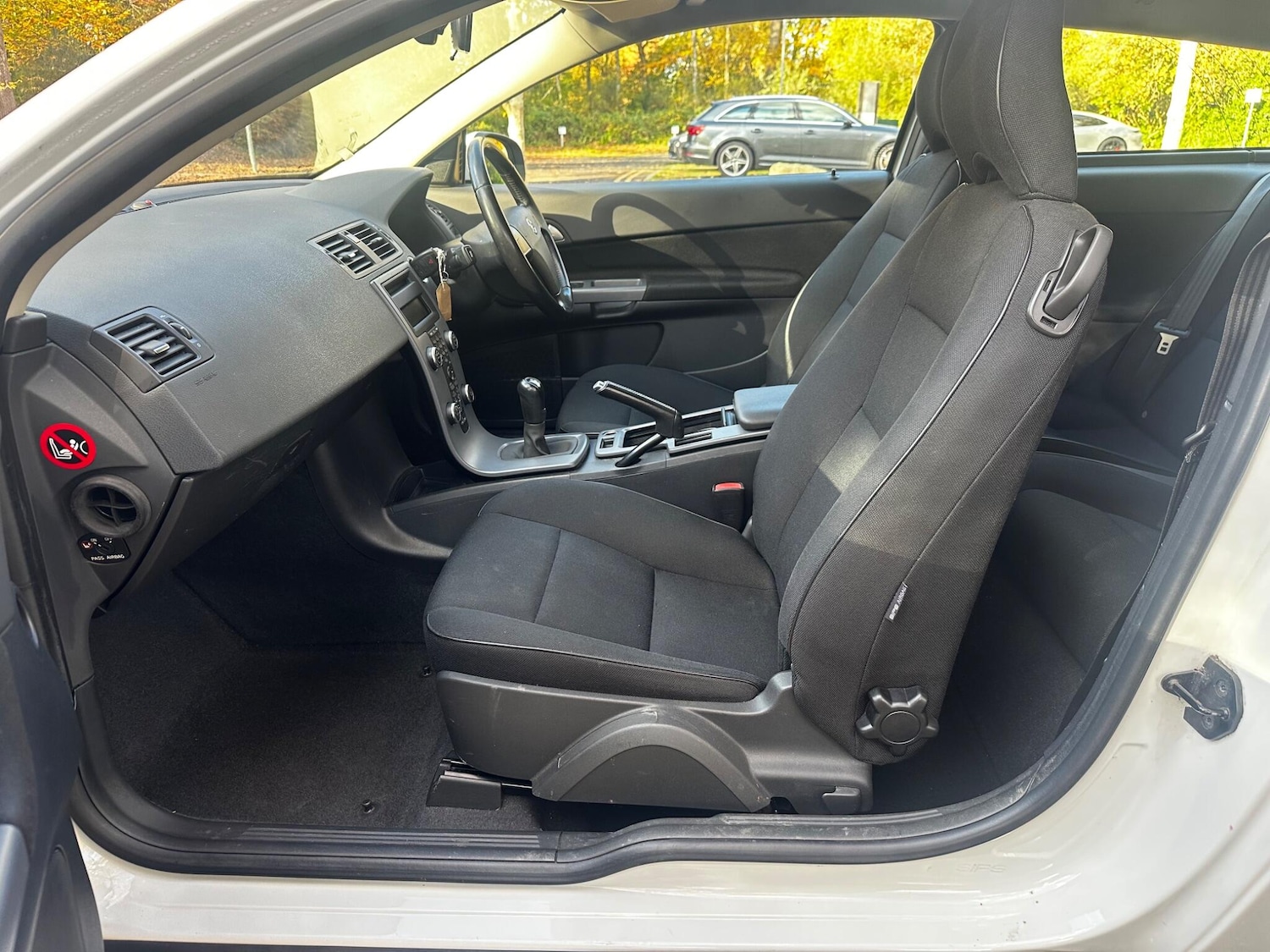 Used Volvo C30 2011 for sale - 77040637: Photo 42