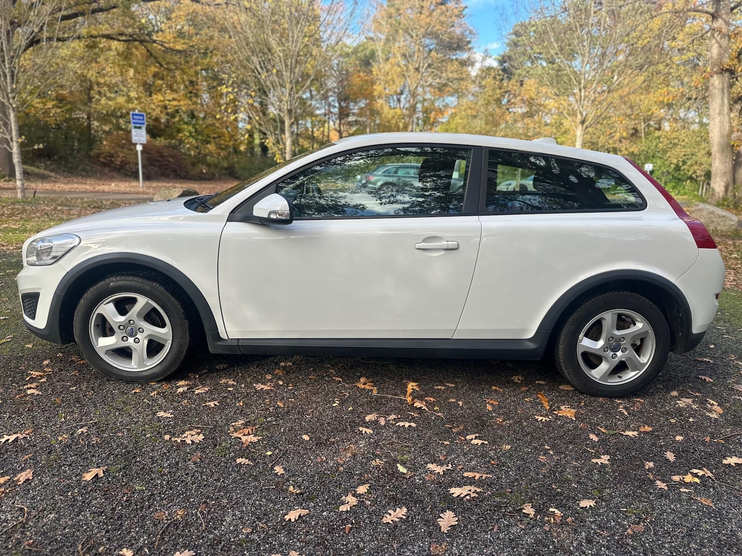 Used Volvo C30 2011 for sale - 77040637: Photo 8
