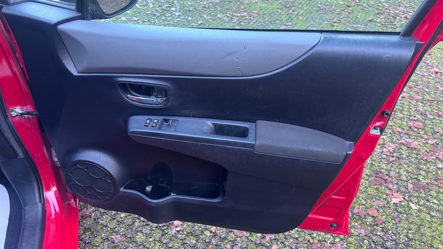 Used Toyota Yaris 2011 for sale - 77039739: Photo 20