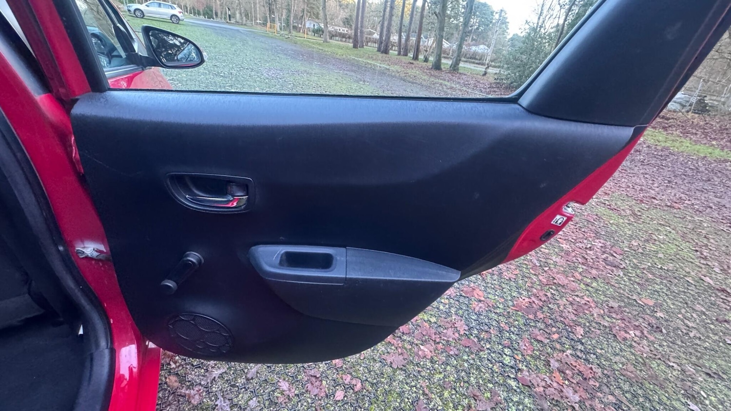 Used Toyota Yaris 2011 for sale - 77039739: Photo 21