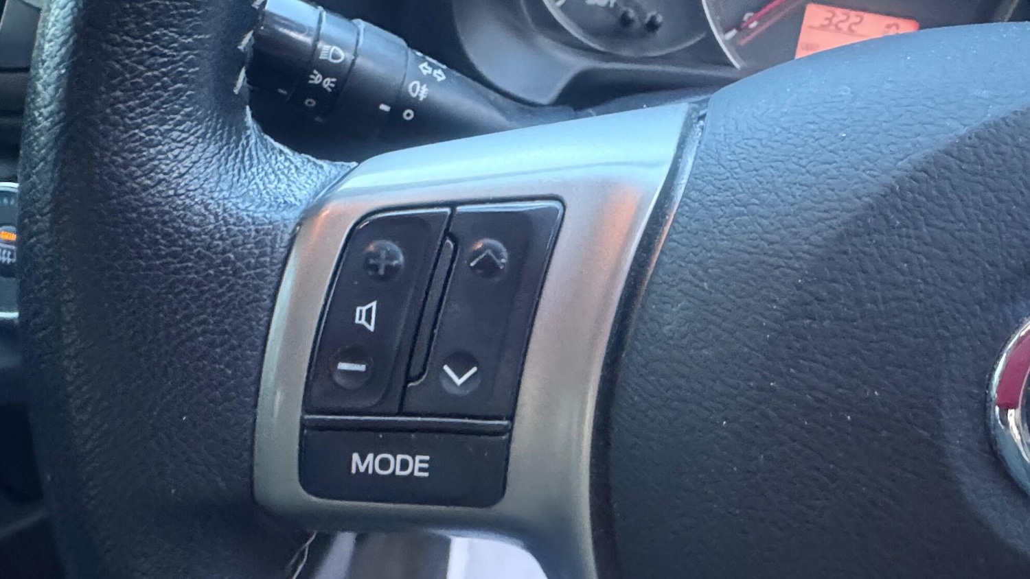 Used Toyota Yaris 2011 for sale - 77039739: Photo 29